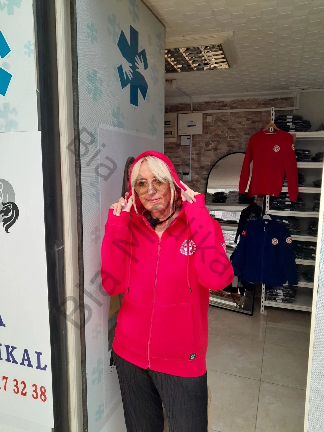 112 Acil Sağlık Kapşonlu fermuarlı kırmızı polar