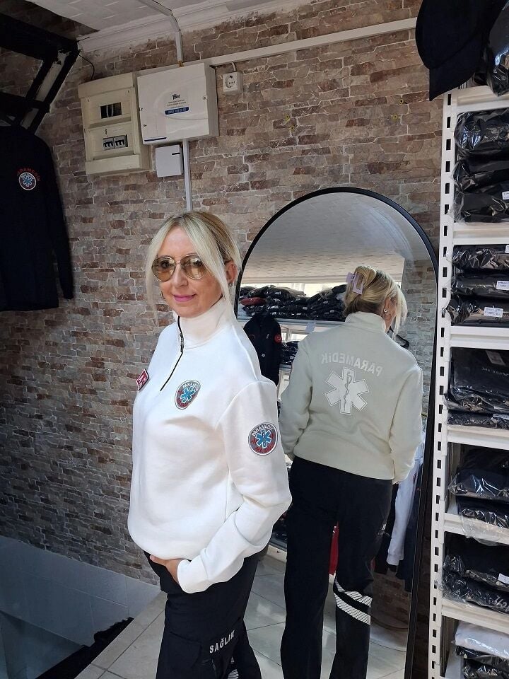 Paramedik  Yarım Fermuarlı Balıkçı Sweat (Beyaz) nakışlı