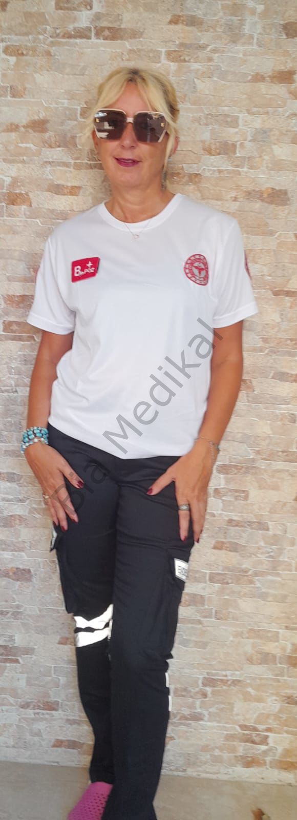 Sıfır yaka Comfort  Evde Sağlık (Beyaz)