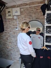 Acil Sağlık Sıfır Yaka Sweat (Beyaz) puf baskılı